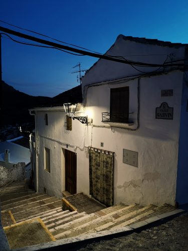Subida al Castillo de Carcabuey, Calle Garvin